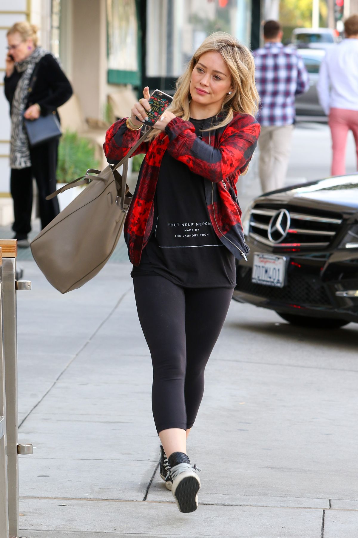 Hilary Duff In Tights Out And About In Beverly Hills Hawtcelebs 