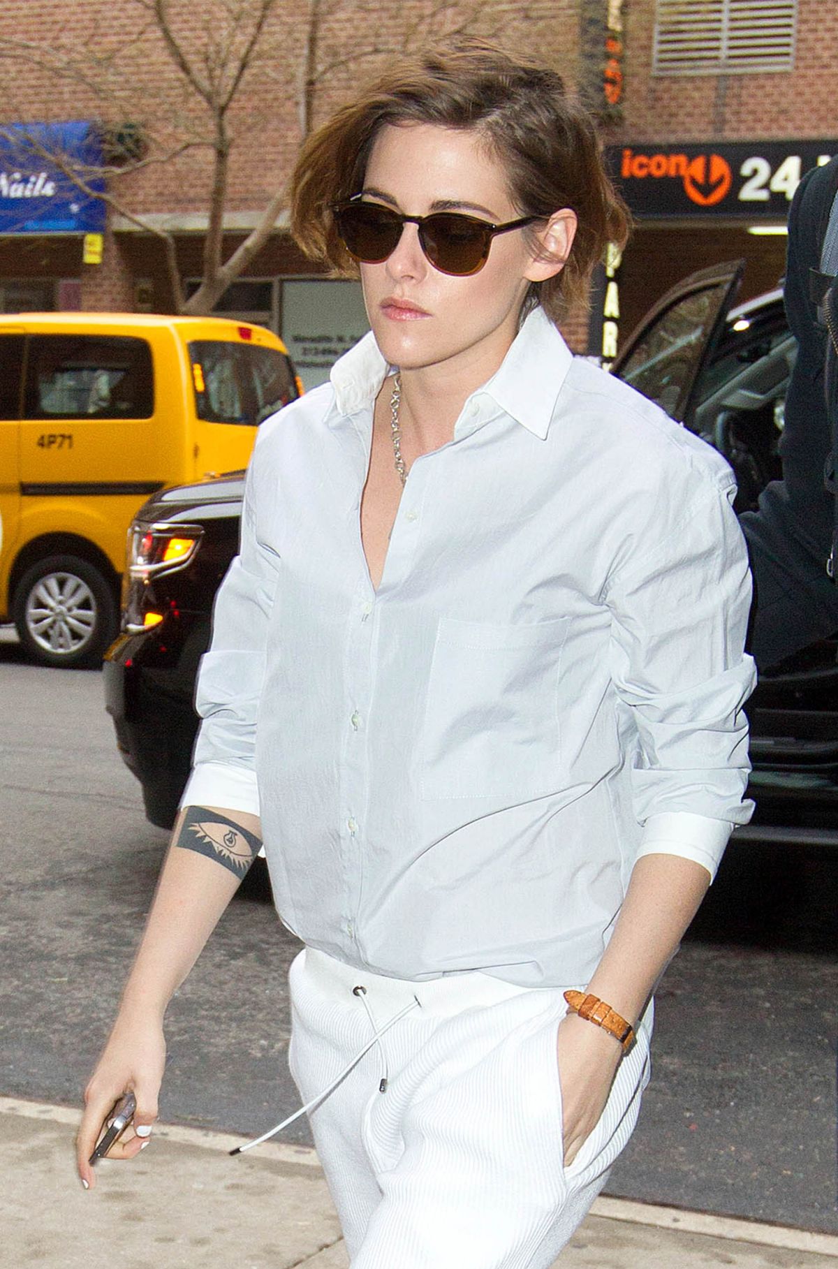 KRISTEN STEWART Arrives at The Today Show in New York - HawtCelebs