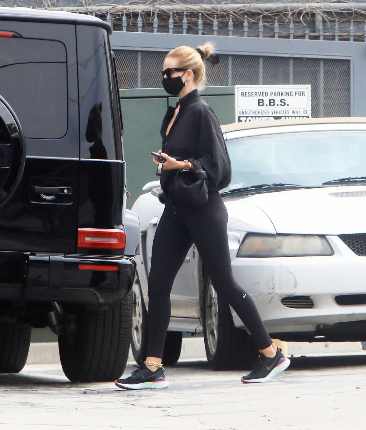 Rosie Huntington Whiteley Leaves A Salon In West Hollywood April