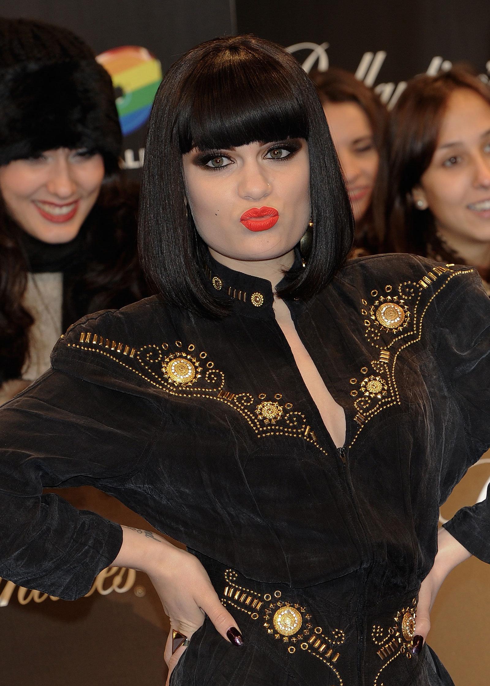 Jessie J Performs at 40 Principales Awards in Madrid, Spain – HawtCelebs