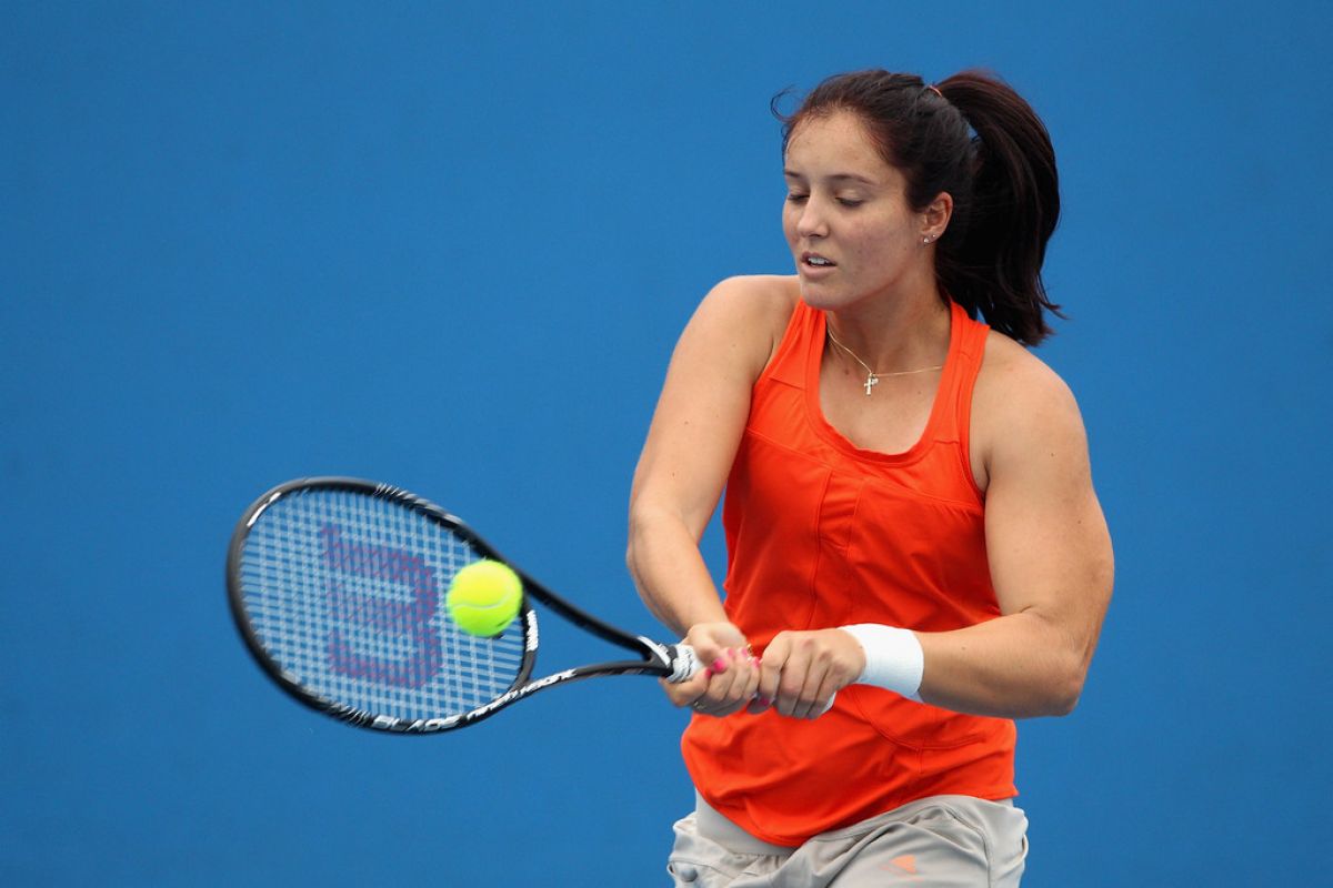 Laura Robson. Лорен Робсон. Фиона Робсон. Майя Хадад теннис.