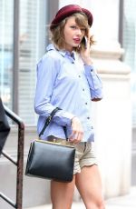 TAYLOR SWIFT Out in New York 2304