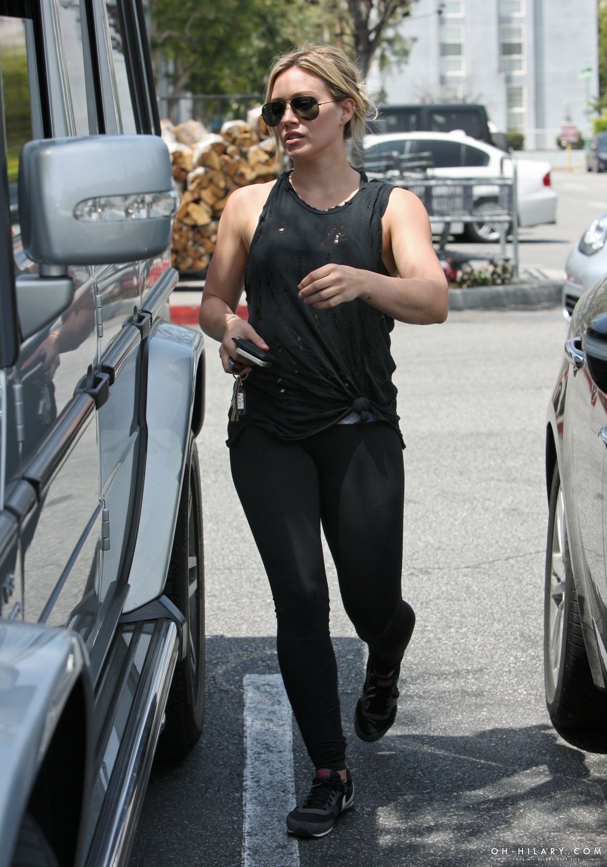 Hilary Duff Out Shopping At Bristol Farms In Beverly Hills Hawtcelebs 