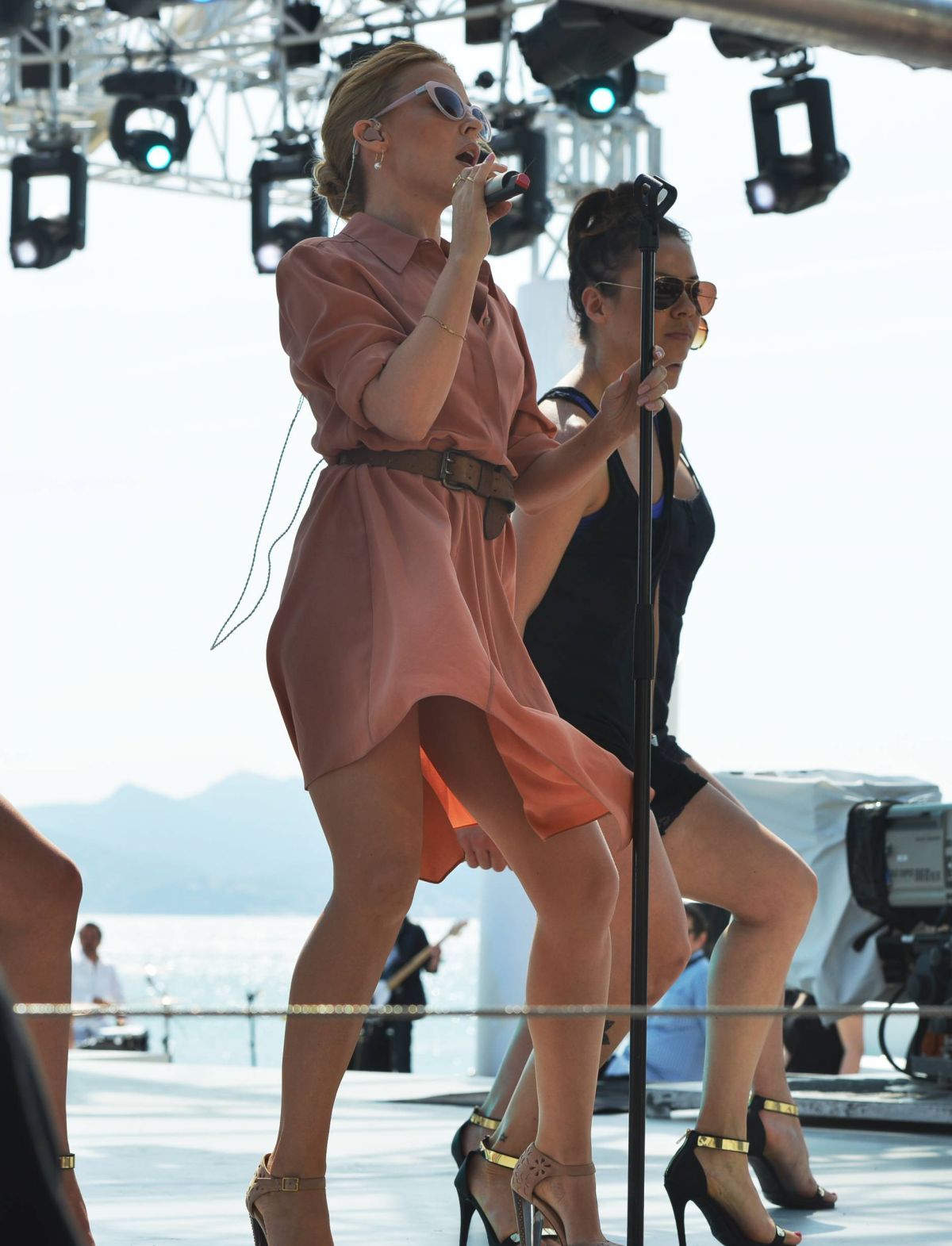 https://www.hawtcelebs.com/wp-content/uploads/2014/05/kylie-minogue-performs-at-stage-of-canal-in-cannes_6.jpg