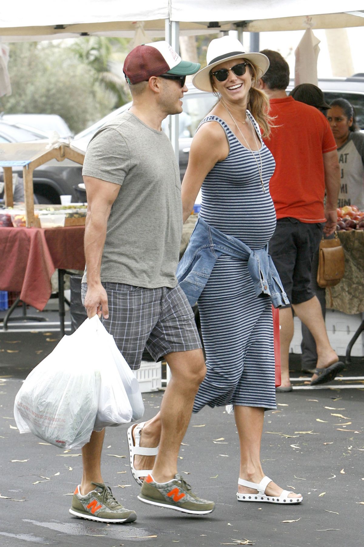 Pregnant Stacy Keibler Shopping At The Farmers Market In Beverly Hills Hawtcelebs 2700