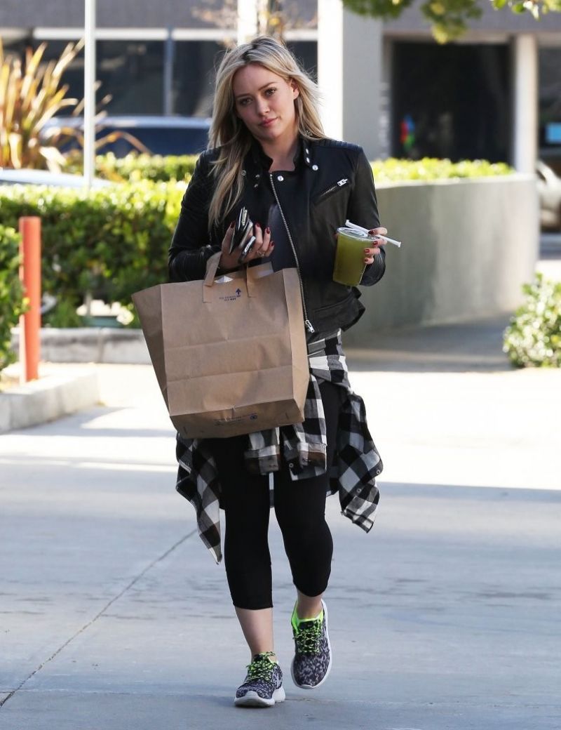 Hilary Duff Out For Shopping In Toluca Lake Hawtcelebs 