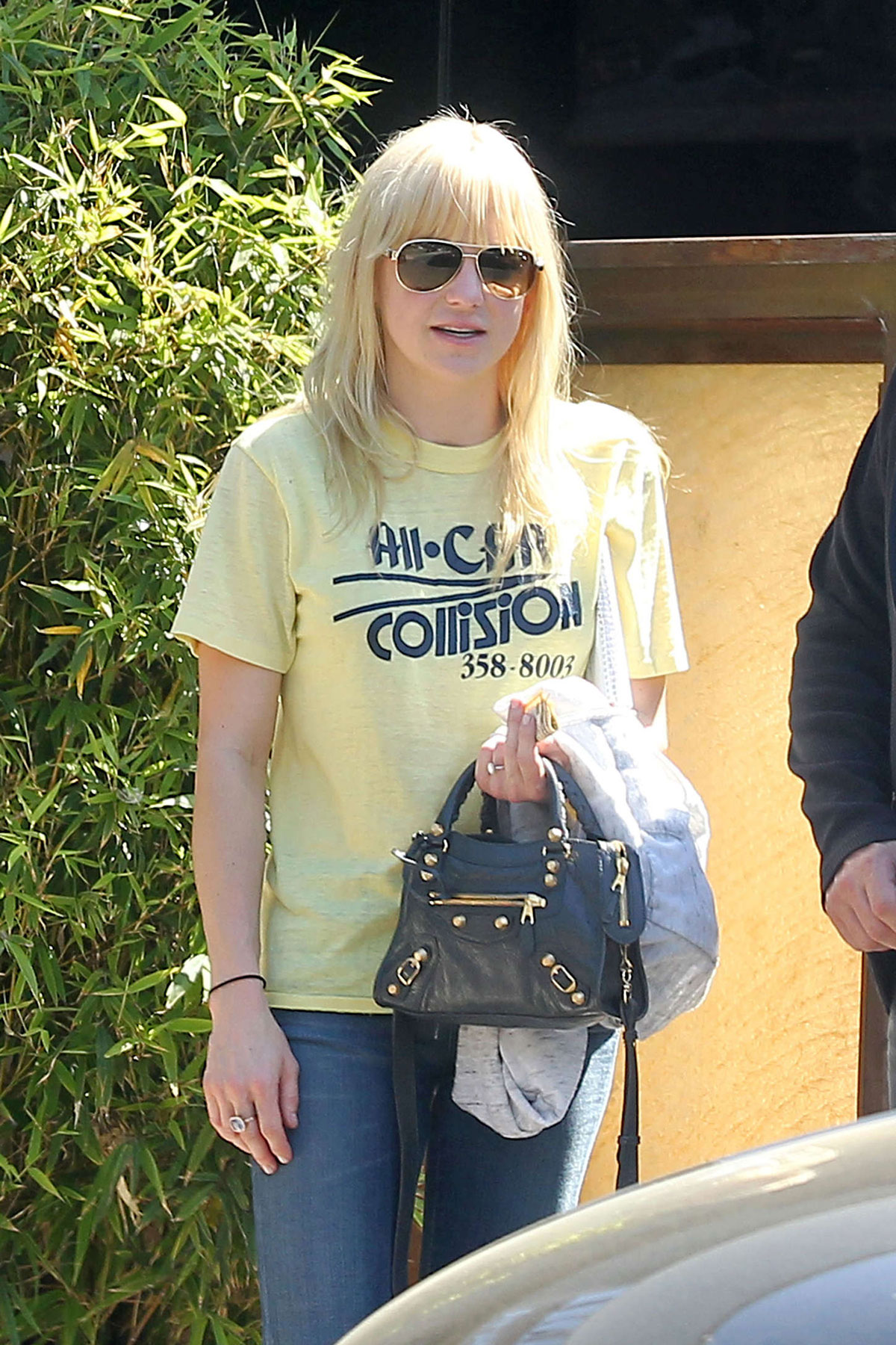 Anna Faris In Jeans Out And About In Los Angeles Hawtcelebs 3963