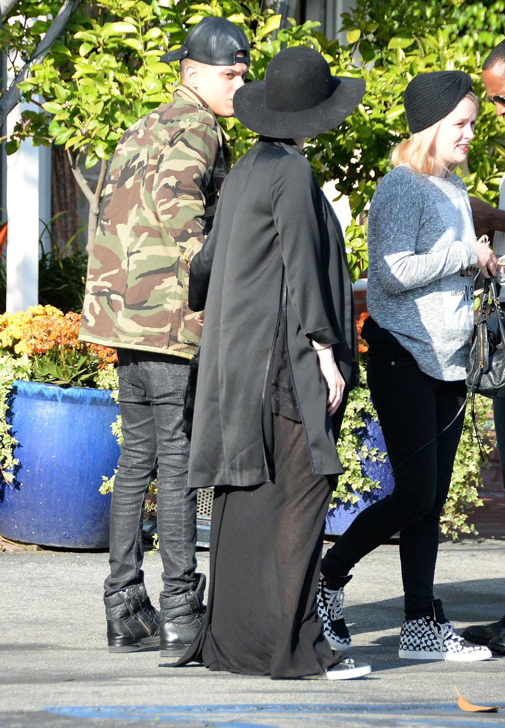 Ashlee Simpson And Evan Ross Get Kissy On Their Outing Hawtcelebs 1593