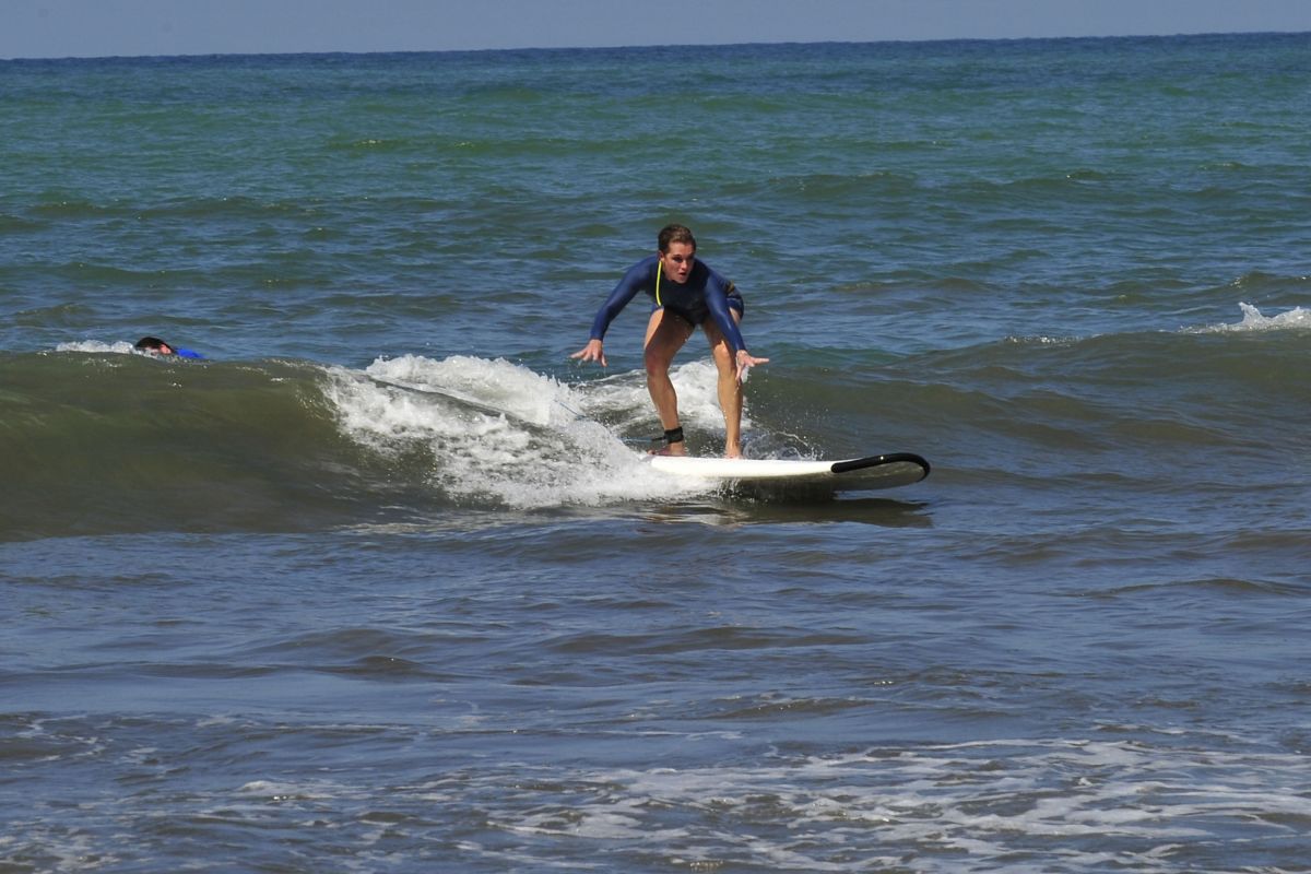 Brooke Shields Surfing In Costa Rica Hawtcelebs