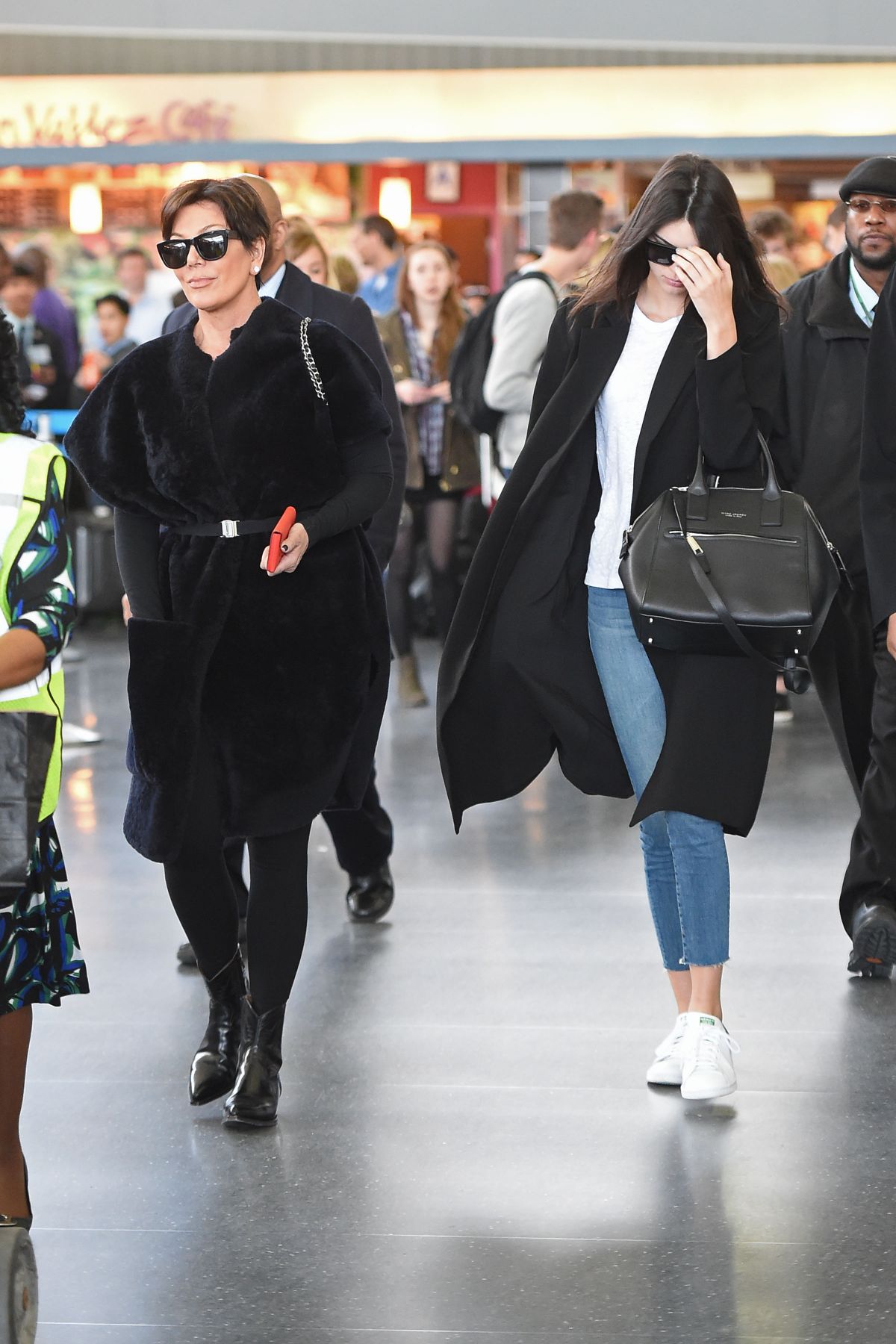 kendall jenner arrives at jfk airport in new york city-130519_1