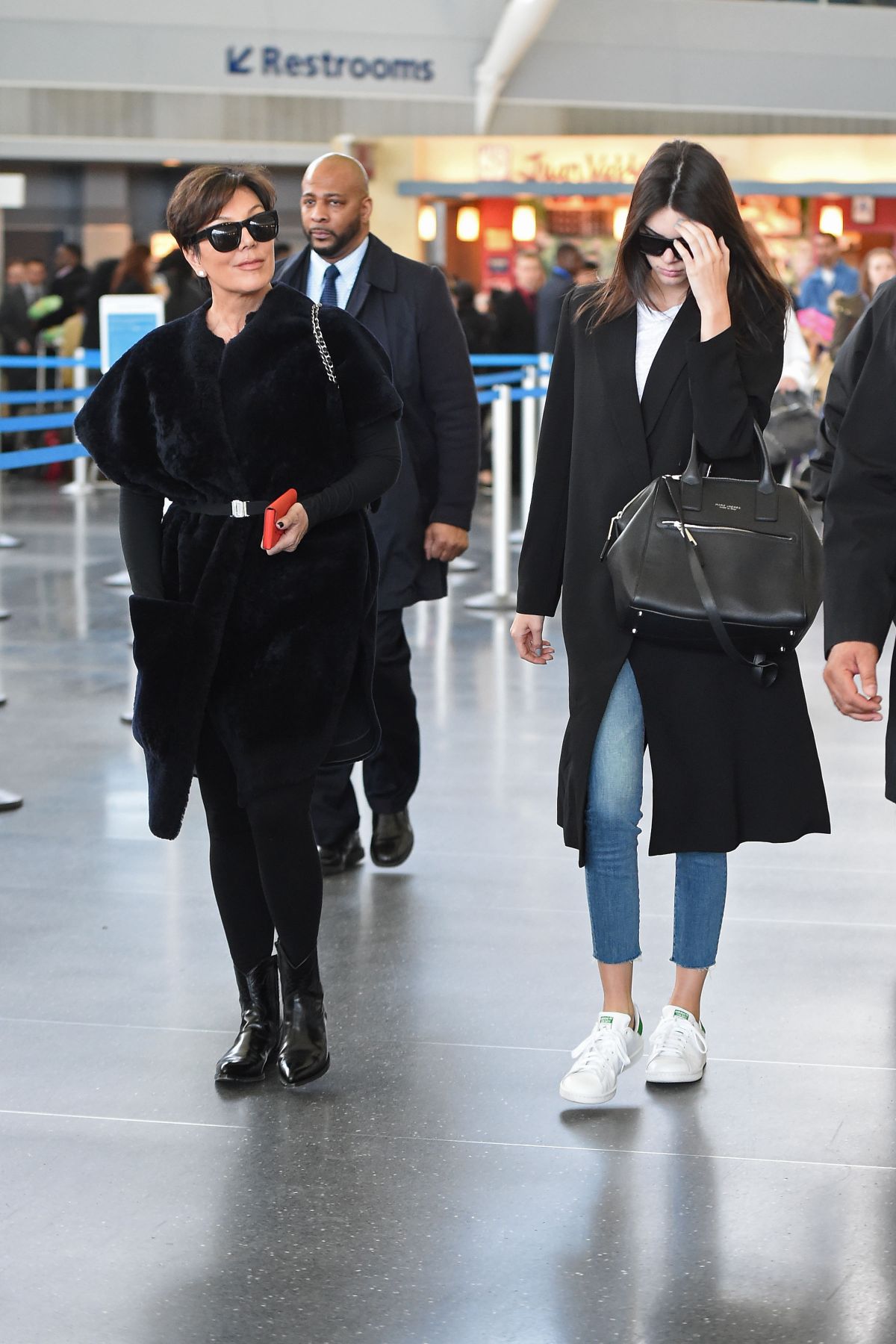 Kendall Jenner JFK Airport June 22, 2016 – Star Style