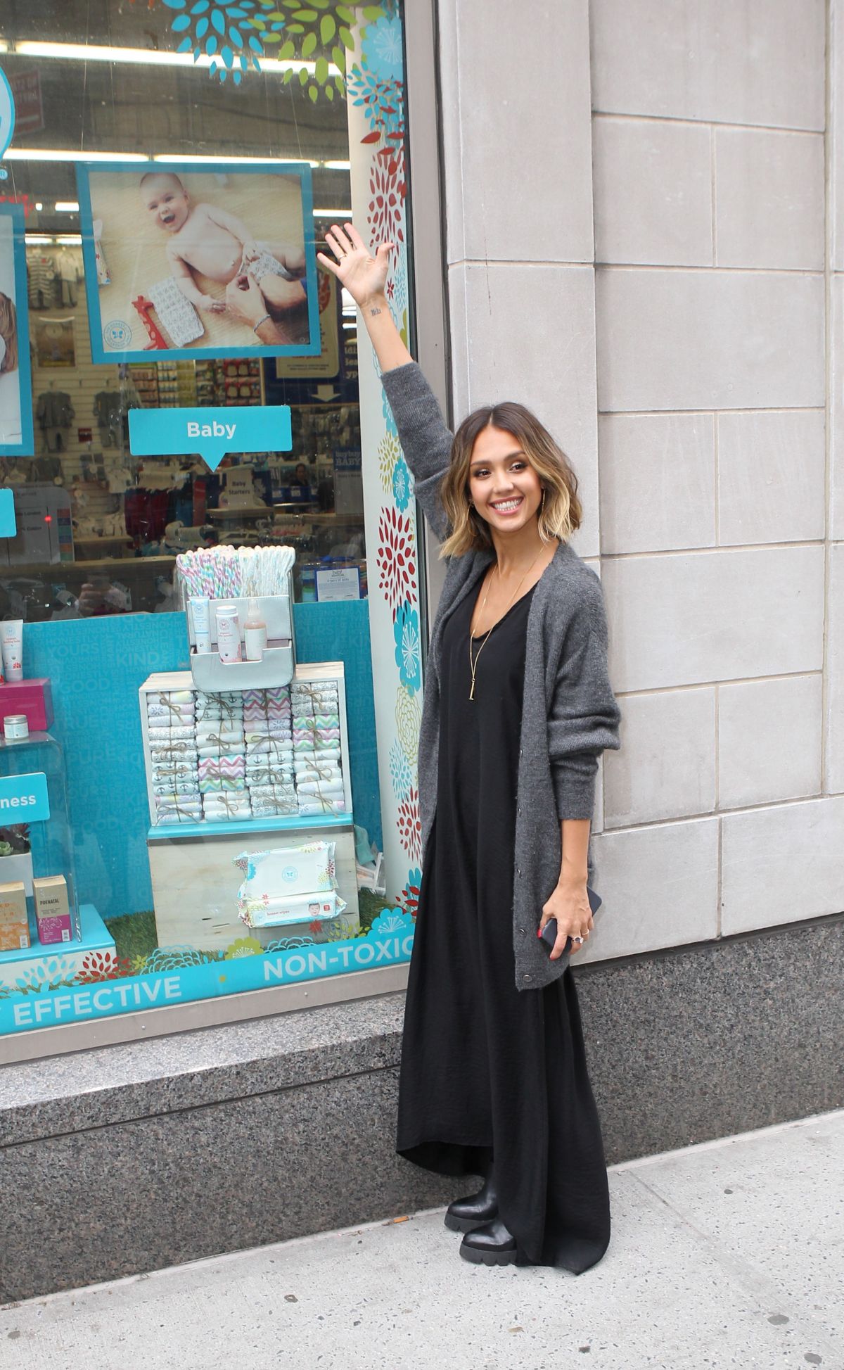Jessica Alba Promotes The Honest Company In New York 3 