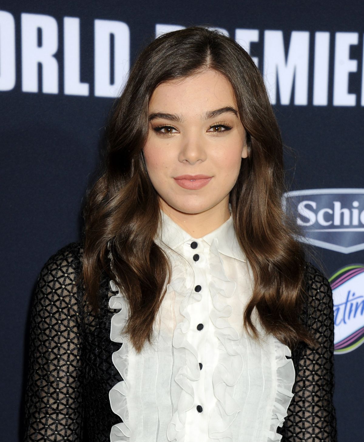 HAILEE STEINFELD at Pitch Perfect 2 Premiere in Los Angeles – HawtCelebs