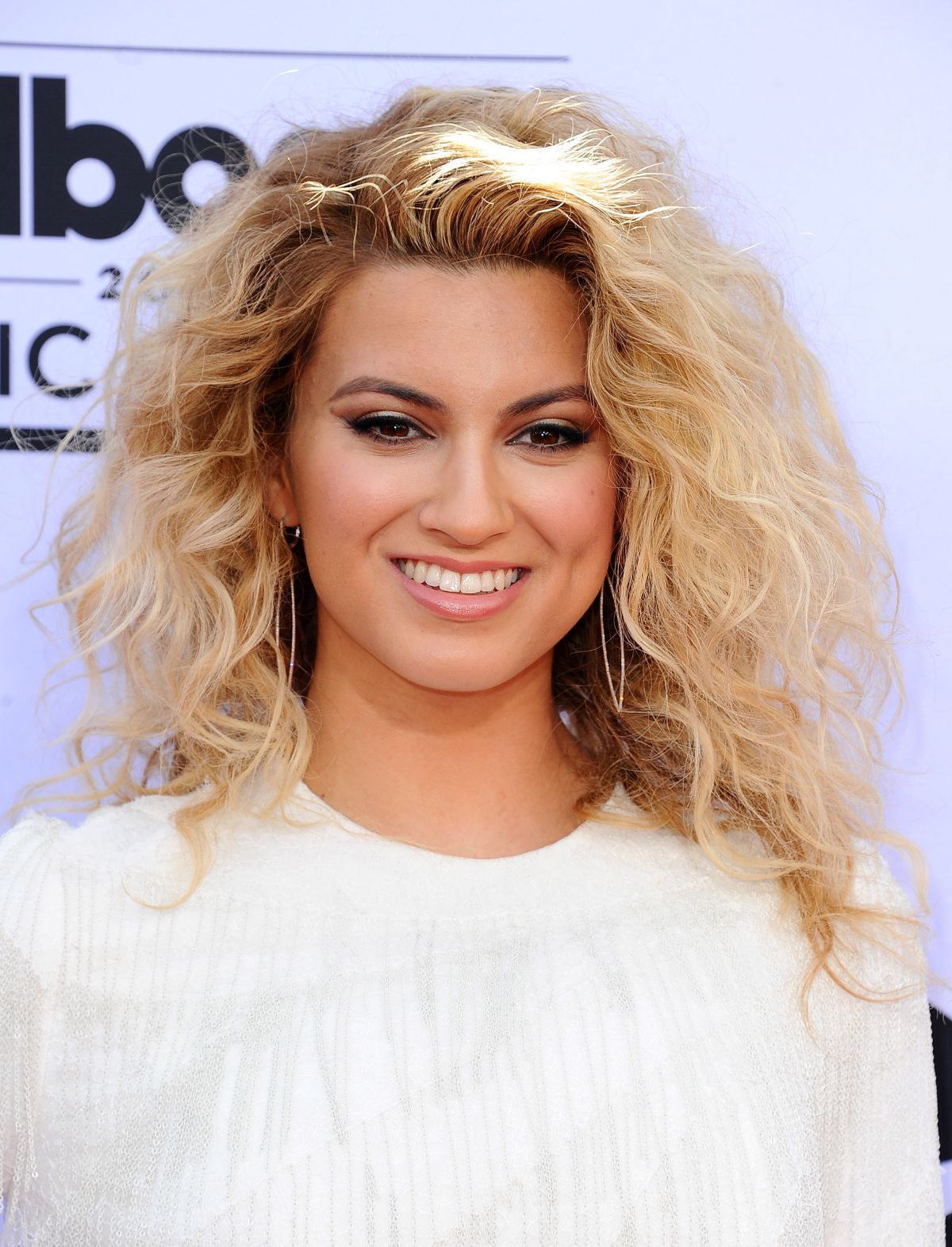 TORI KELLY at 2015 Billboard Music Awards in Las Vegas – HawtCelebs