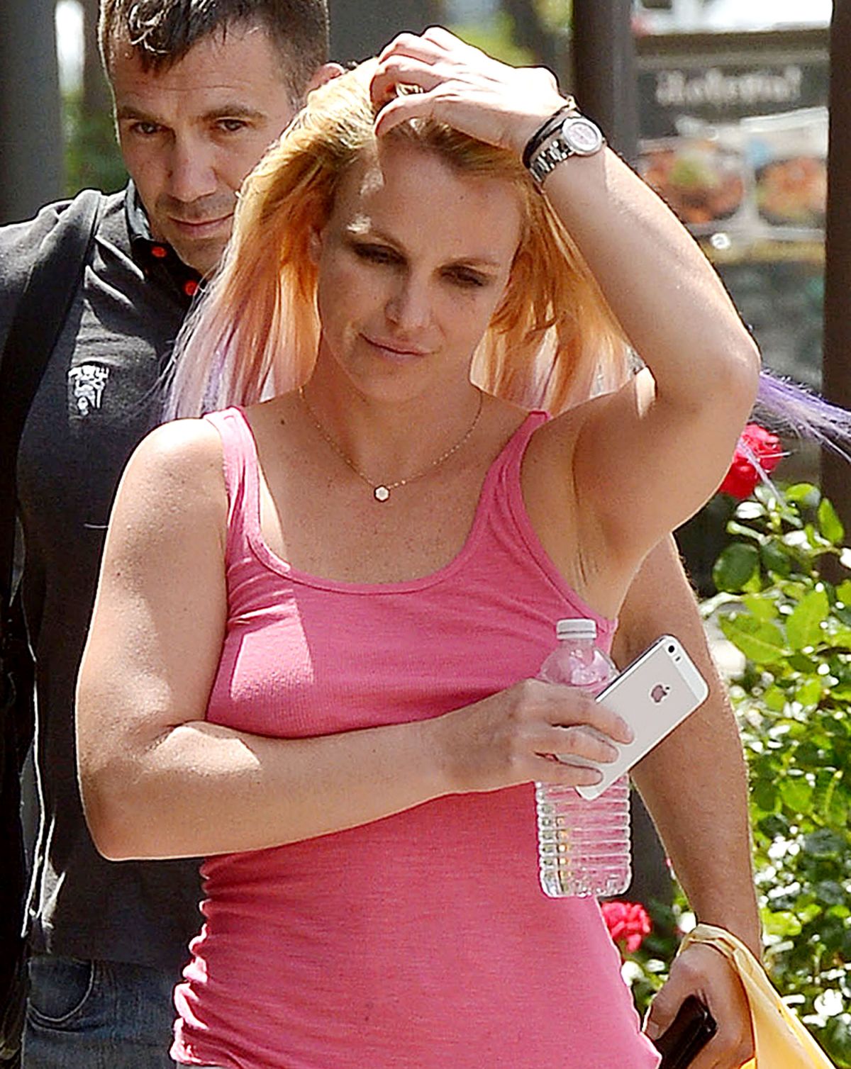 BRITNEY SPEARS Out and About in Calabasas 07/22/2015 ...