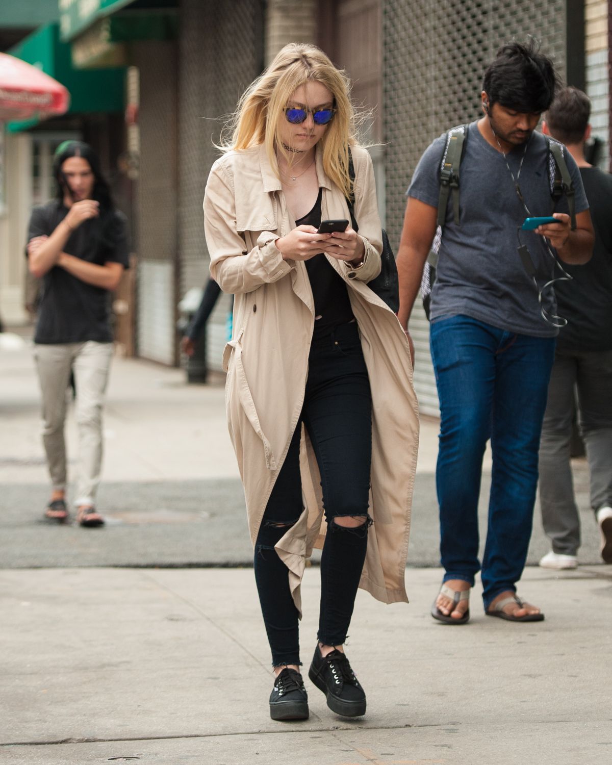 DAKOTA FANNING Out and About in New York 09/11/2015 – HawtCelebs