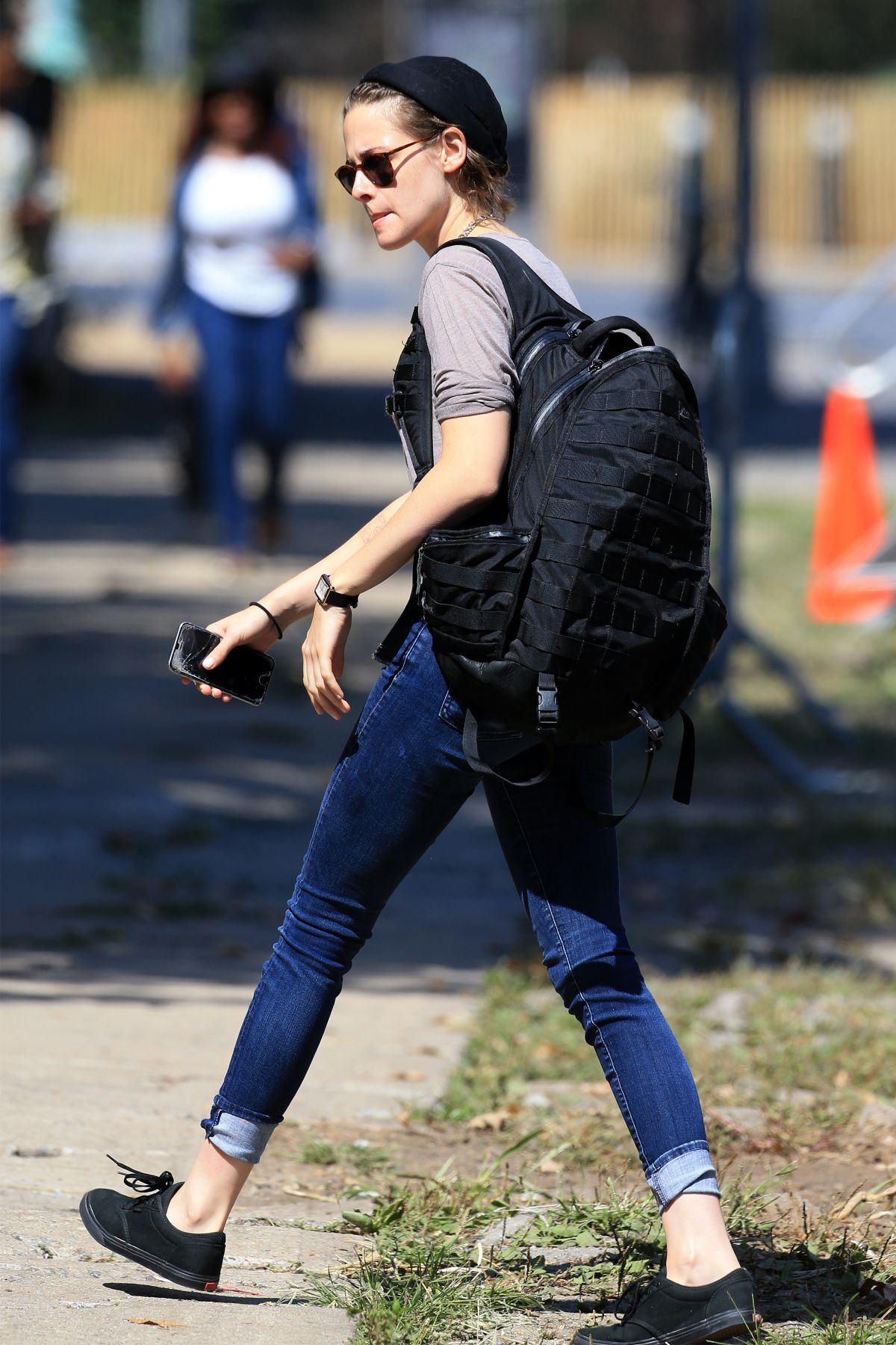 Kristen Stewart Arrives On The Set Of New Woody Allens Movie In New 1789