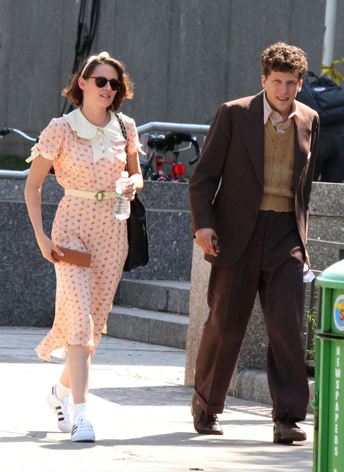Kristen Stewart On The Set Of New Woody Allens Movie In New York 0908 0230