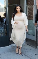 Pregnant KIM KARDASHIAN Leaves Her Apartment in New York 09/13/2015