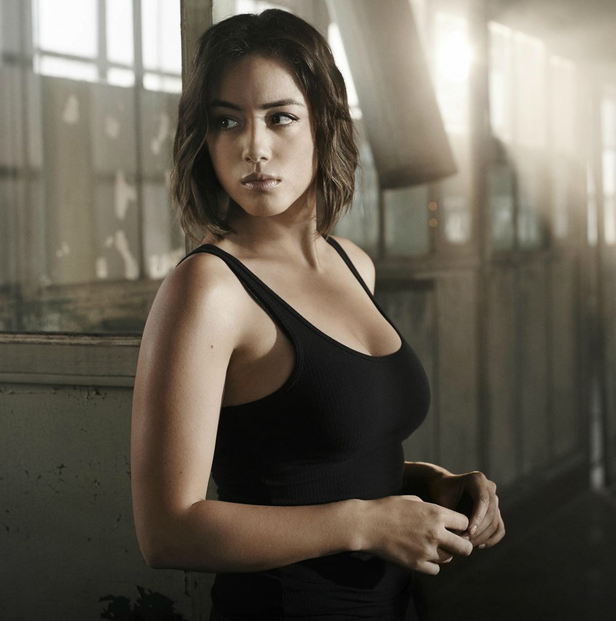 Chloe Bennet Agents Of Shield Season 3 Cast Photos Hawtcelebs 