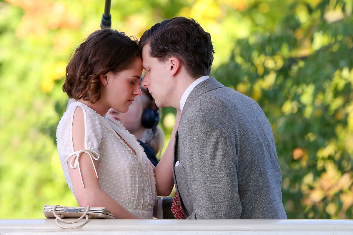 Woody allen movie in central park with kristen stewart