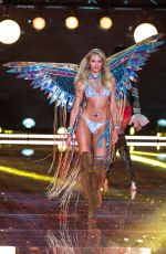 CANDICE SWANEPOEL at Victoria’s Secret 2015 Fashion Show in New York 11/10/2015