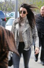 KENDALL JENNER at Williams-Sonoma in Calabasas 01/14/2016