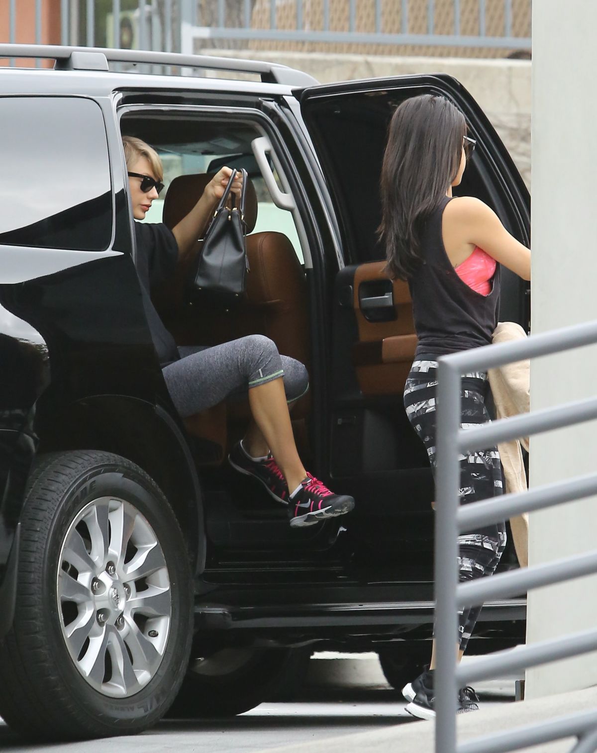 Taylor Swift & Selena Gomez Hit the Gym for Monday Morning Workout!: Photo  3555141, Selena Gomez, Taylor Swift Photos