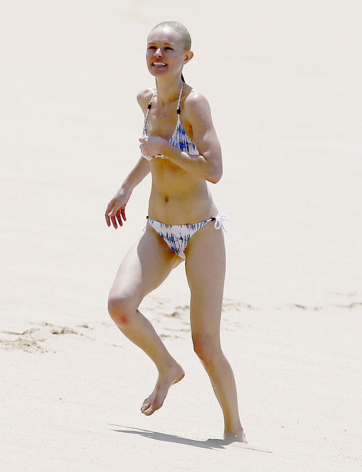 Kate Bosworth In Bikini At A Beach In Hawaii 03312016 Hawtcelebs