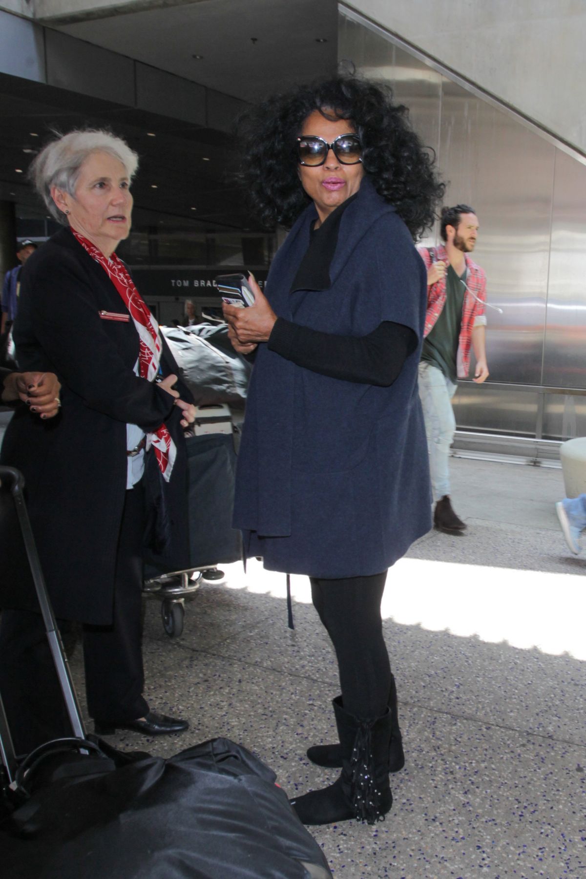 diana-ross-at-lax-airport-in-los 