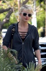 TAYLOR SWIFT Leaves a Gym in West Hollywood 05/24/2016