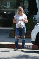 HILARY DUFF Shopping at Le Pain Quotidien in Los Angeles 07/26/2016