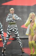 BRITNEY SPEARS Performs at 2016 MTV VMA in New York 08/28/2016