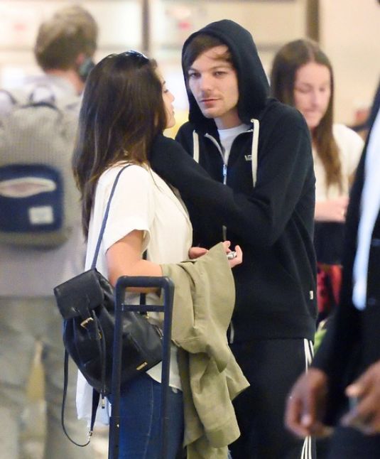DANIELLE CAMPBELL and Louis Tomlinson at Airport in New York 08/19/2016 ...