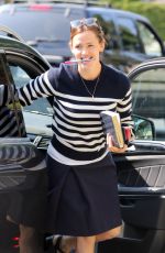 JENNIFER GARNER Out and About in Los Angeles 07/31/2016