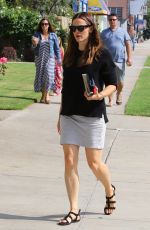 JENNIFER GARNER Out and About in Los Angeles 08/07/2016
