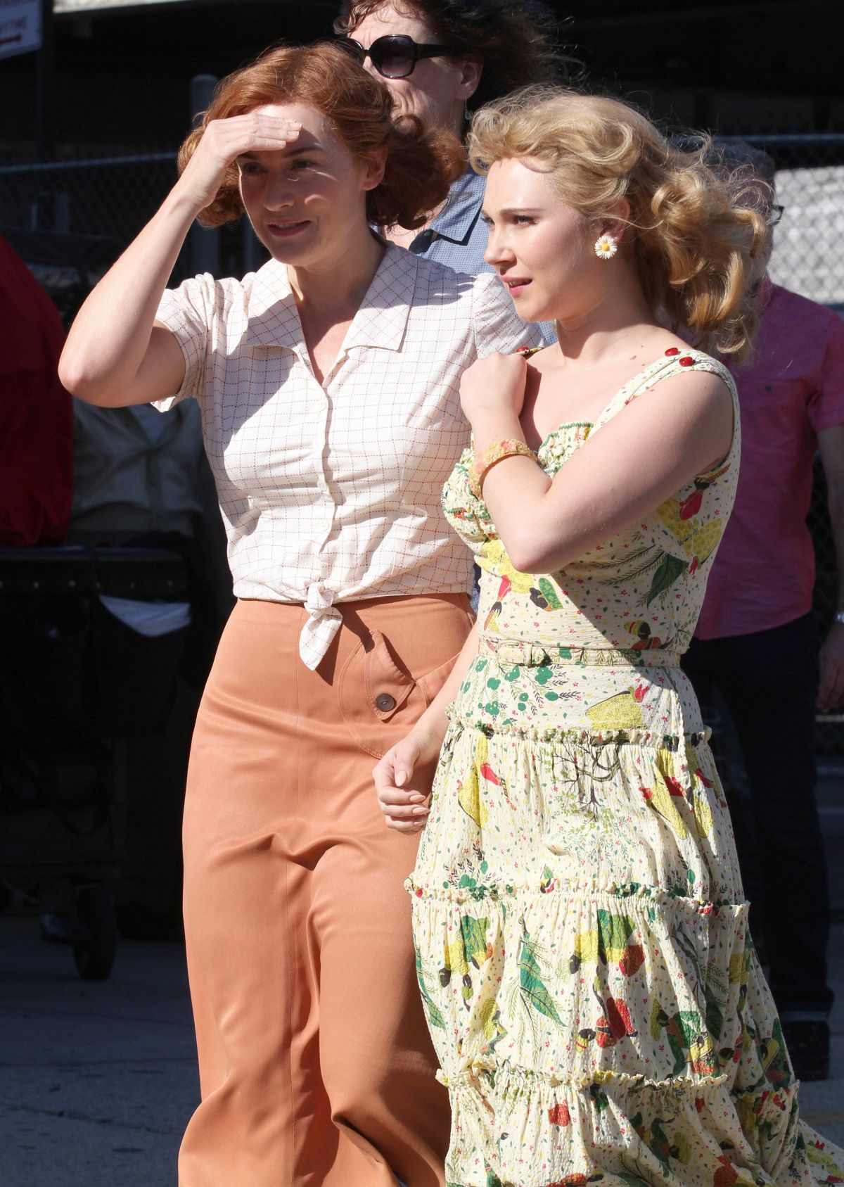 KATE WINSLET and JUNO TEMPLE on the Set of Woody Allen’s Movie in New ...