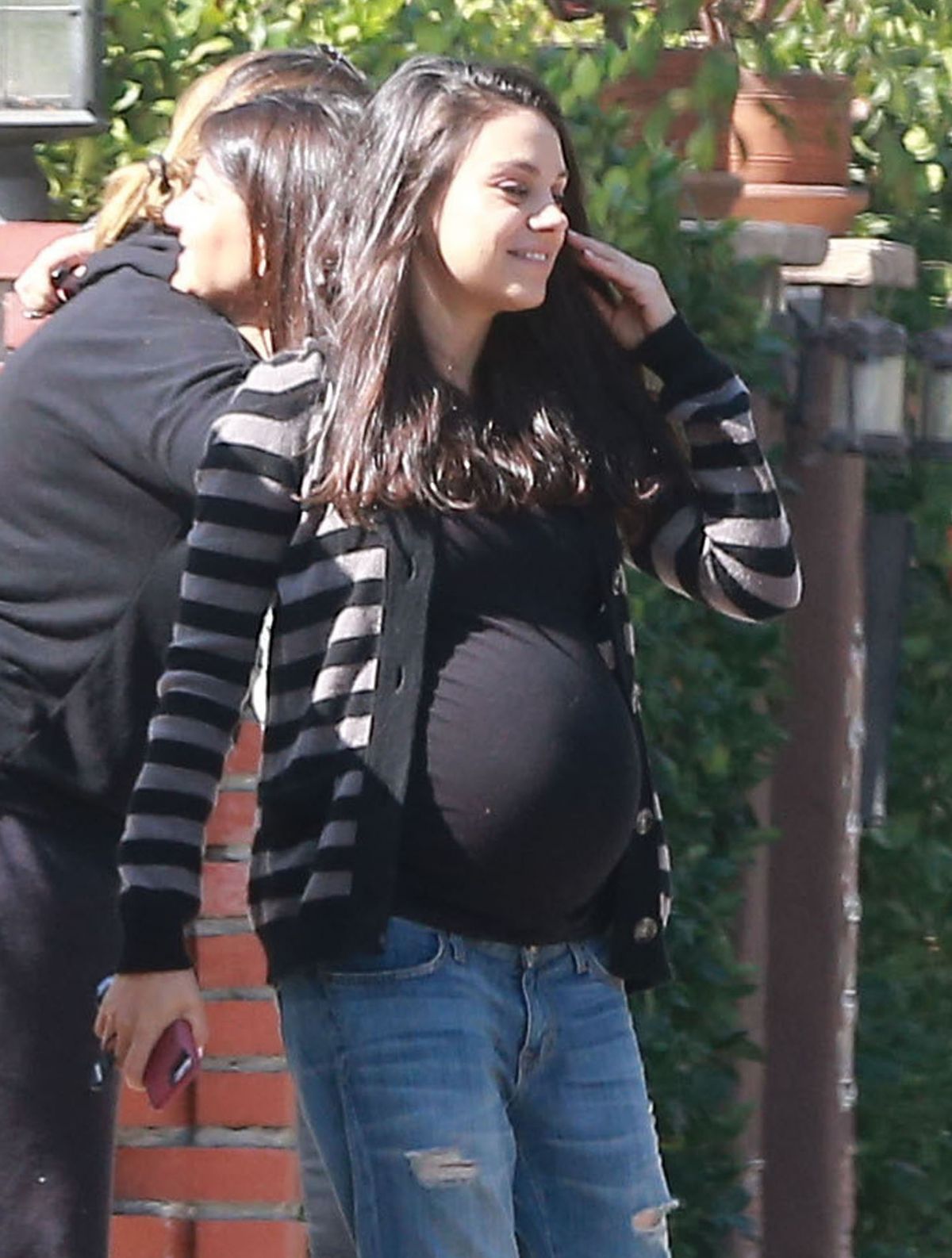 Pregnant Mila Kunis Out Getting Lunch In Beverly Hills 10 14 2016