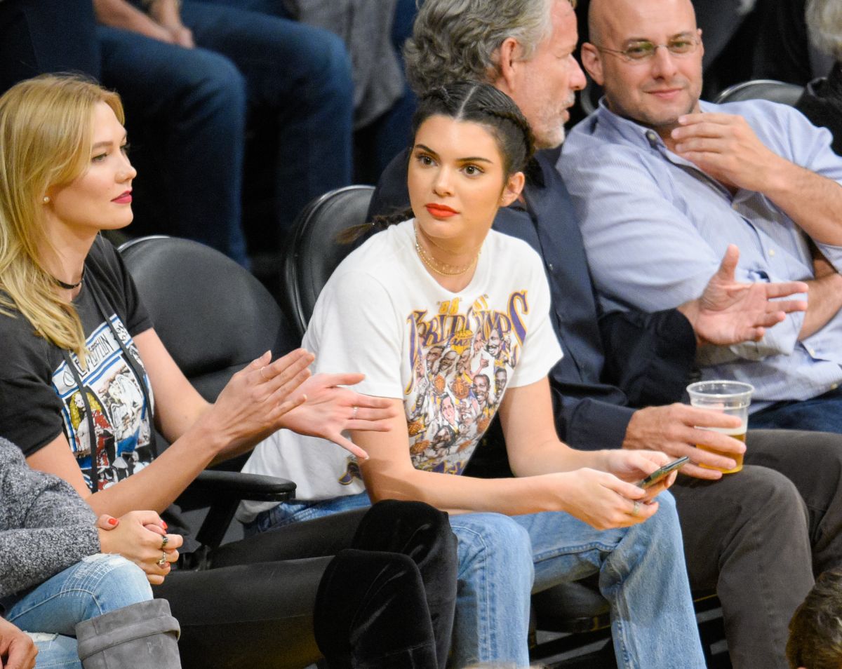 Kendall Jenner Los Angeles Lakers Vs Houston Rockets Game October 20, 2018  – Star Style