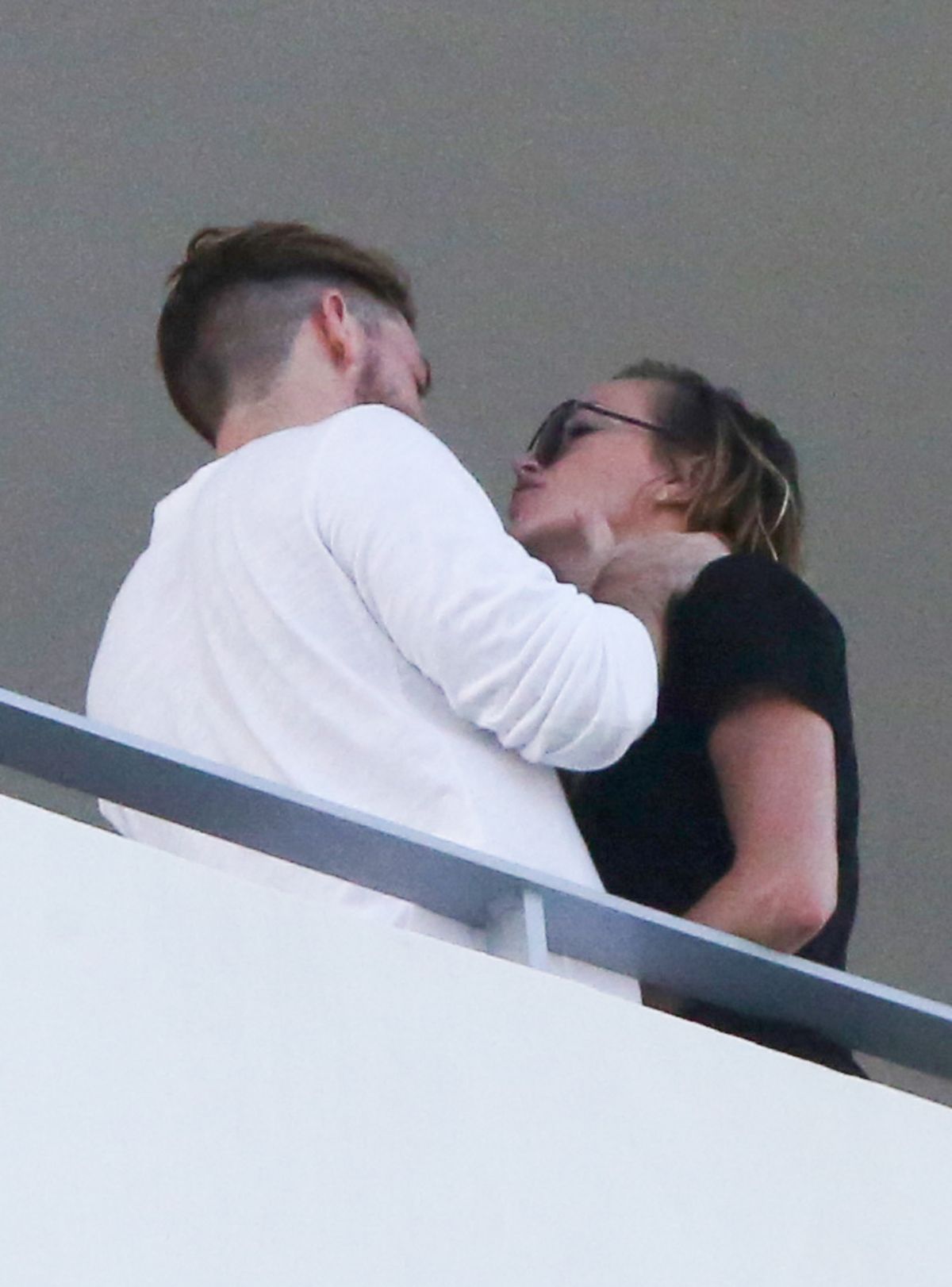 Katie Cassidy Kisses Her Boyfriend On The Balcony Of Her Hotel In Miami 12142016 Hawtcelebs 3815