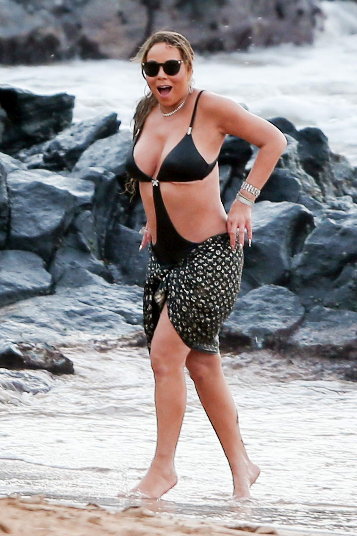 Mariah Carey In Swimsuit At A Beach In Maui 11282016 Hawtcelebs 
