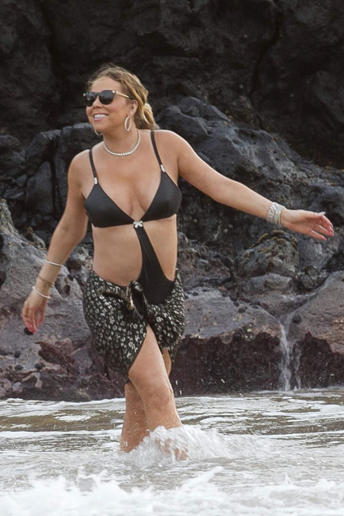 Mariah Carey In Swimsuit At A Beach In Maui 11282016 Hawtcelebs 