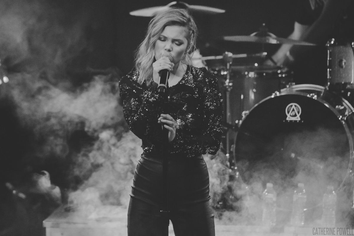 OLIVIA HOLT Performs at ‘Rise of a Phoenix’ Tour in New York 12/16/2016 ...