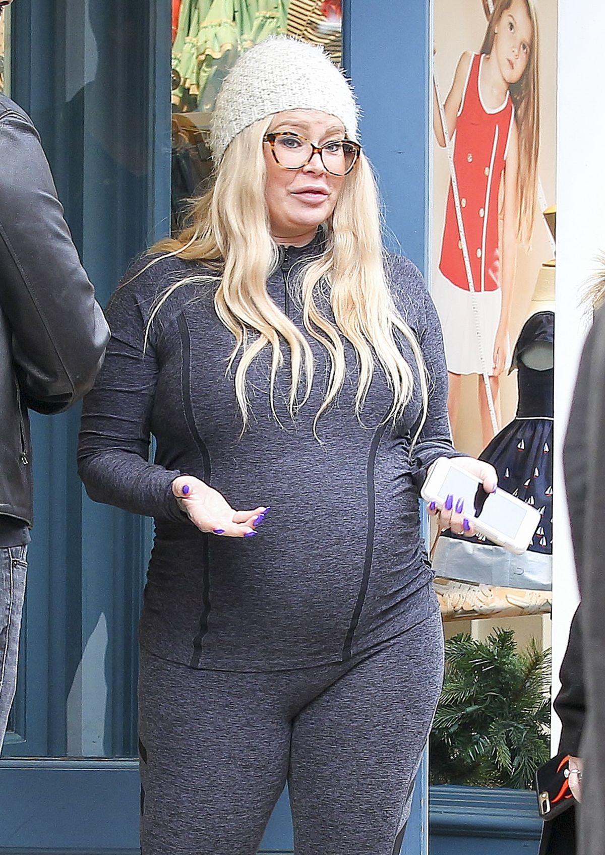 Pregnant Jenna Jameson Out Shoping In Los Angeles 12212016 Hawtcelebs 