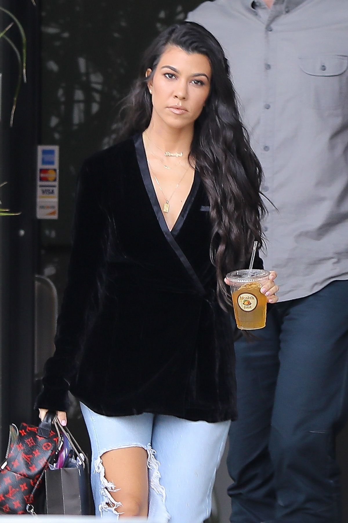 Kourtney Kardashian Out And About In Calabasas 01 10 2017 Hawtcelebs