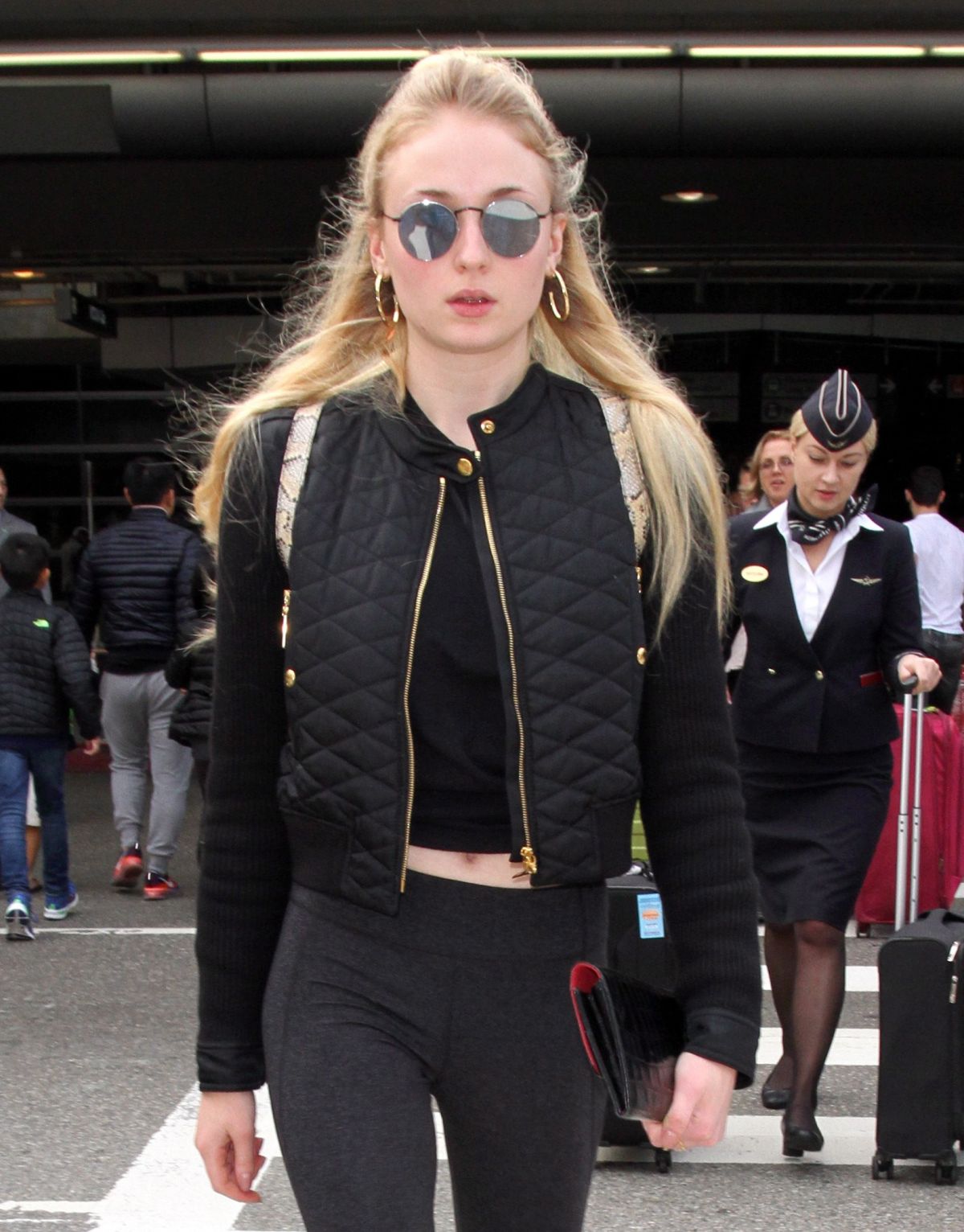 SOPHIE TURNER Arrives at LAX Airport in Los Angeles 01/04/2017 – HawtCelebs