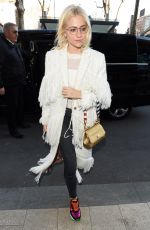 PIXIE LOTT Out and About in Milan 02/25/2017