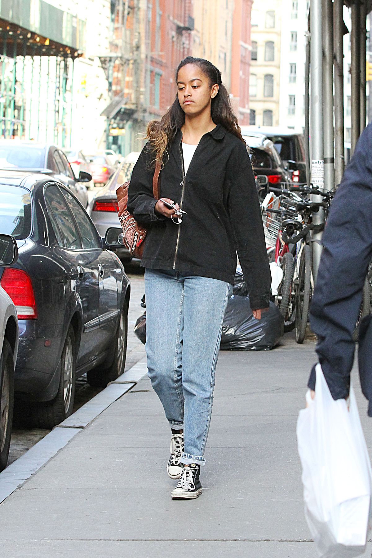MALIA OBAMA Out and About in New York 04/10/2017 – HawtCelebs