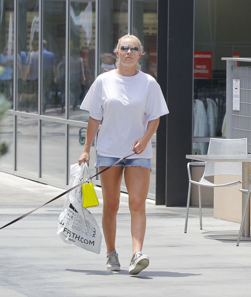 LINDSEY VONN Out Sshopping with Her Dog in Beverly Hills 07/09/2017 ...