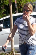 ASHLEY GREENE Shopping at Pavilions Grocery Store in Beverly Hills 10/10/2017